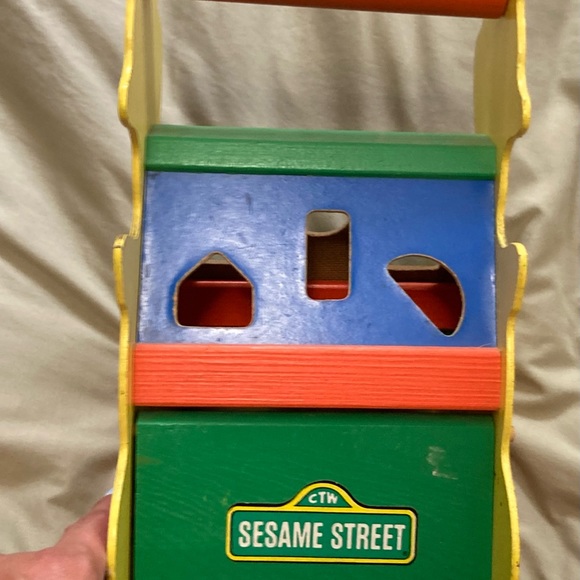 Vintage 1983 big bird wooden rocker/puzzle block toy - Picture 2 of 4